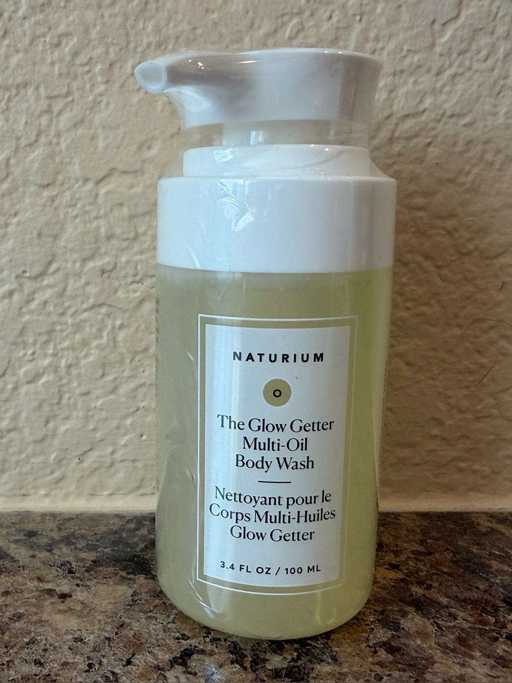 🌼Naturium The Glow Getter Multi-Oil Body Wash